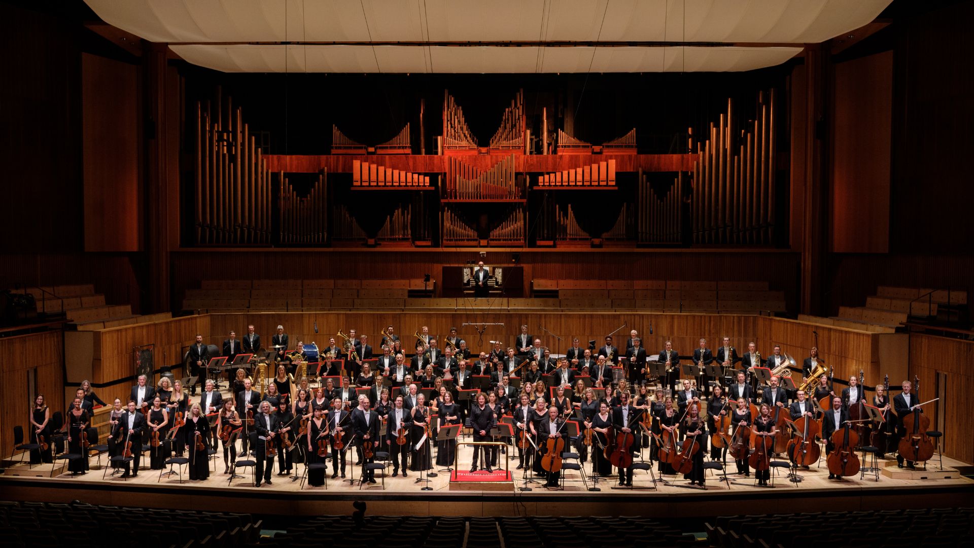 La Philharmonia Orchestra e il Maestro Alessandro Crudele in concerto al Britten Theatre