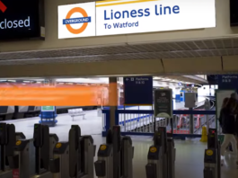 La metro Overground di Londra cambia look: nuovi nomi e colori per le linee